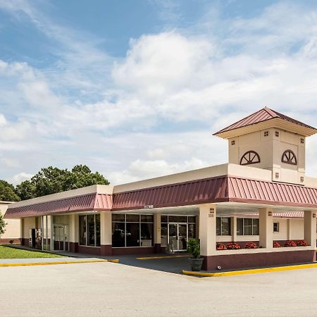 Super 8 By Wyndham Gaffney Hotel Exterior photo